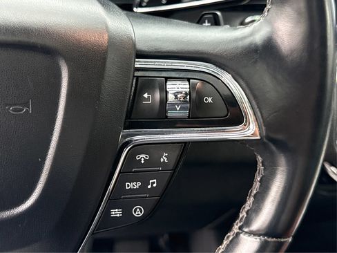 Used 2024 Lincoln Navigator L 4WD image 38