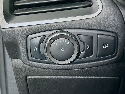 Used 2023 Ford Edge SEL image 16