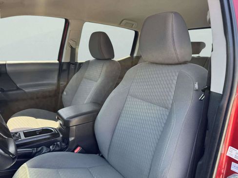 Used 2022 Toyota Tacoma SR w/ SR Convenience Package RWD image 21