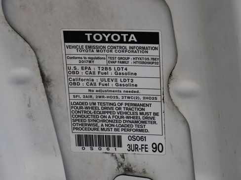 Used 2017 Toyota Sequoia Limited w/ Safety & Convenience Package image 15