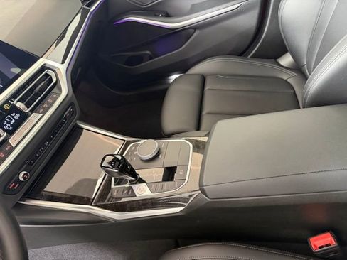 Used 2022 BMW 330i xDrive Sedan w/ Driving Assistance Package image 17