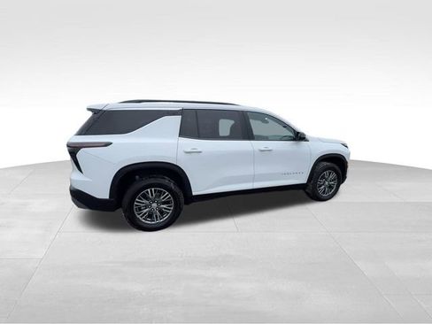 Certified 2025 Chevrolet Traverse LT image 12