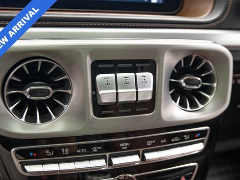 Used 2021 Mercedes-Benz G 550 image 24