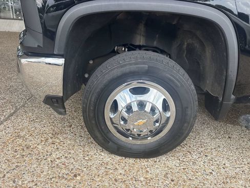 Certified 2024 Chevrolet Silverado 3500 LT AWD/4WD image 33