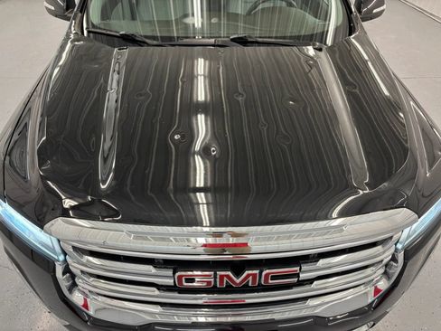 Used 2022 GMC Acadia SLT w/ Preferred Package FWD image 16