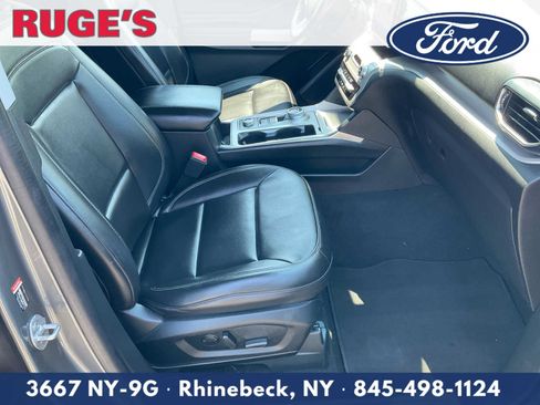 Certified 2023 Ford Explorer XLT w/ Equipment Group 202A AWD/4WD image 11