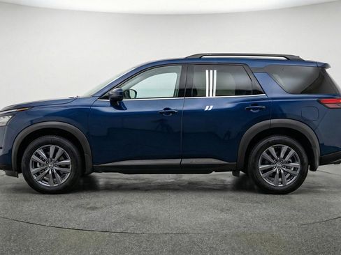 Used 2025 Nissan Pathfinder SV FWD image 5