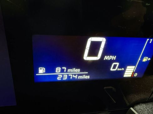 Certified 2025 Nissan Kicks SV image 29