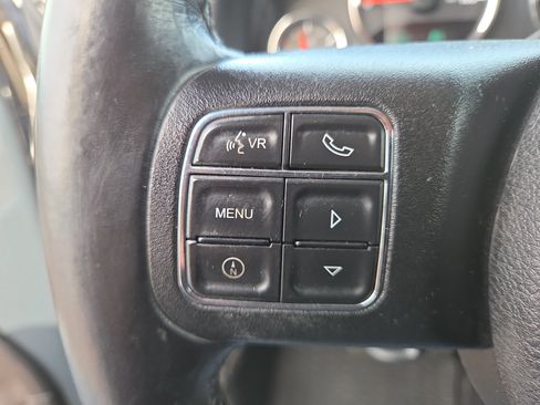 Used 2016 Jeep Wrangler Unlimited Sahara w/ Connectivity Group image 19