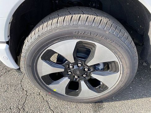 New 2023 Ford F150 Lightning Platinum AWD/4WD image 21