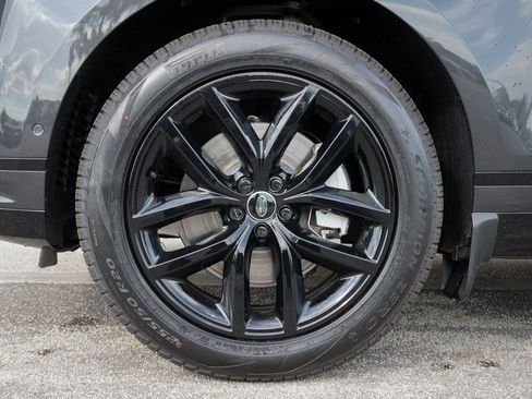 Used 2025 Land Rover Range Rover Velar Dynamic SE image 32