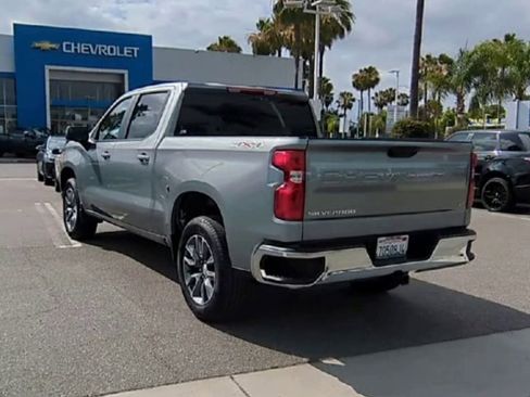 Used 2025 Chevrolet Silverado 1500 LT AWD/4WD image 6