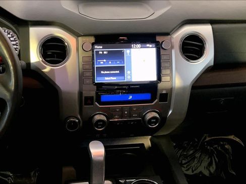 Used 2020 Toyota Tundra Limited w/ Limited Premium Package AWD/4WD image 7