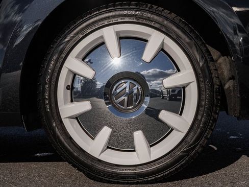 Used 2019 Volkswagen Beetle 2.0T Final Edition SEL image 20