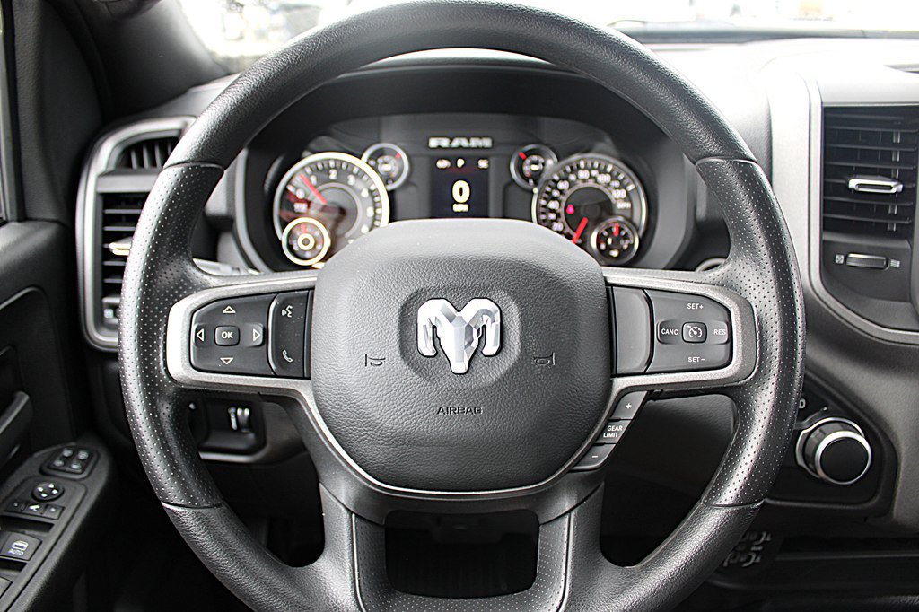 Used 2024 RAM 2500 Tradesman w/ Chrome Appearance Group RWD image 25