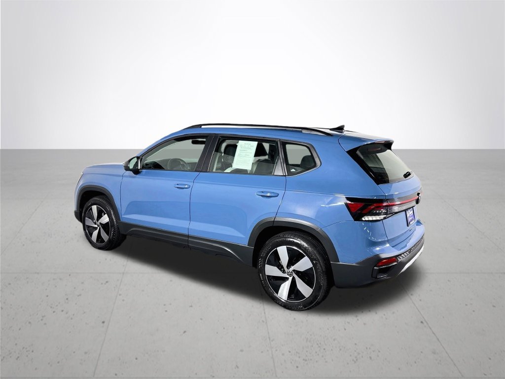 Certified 2025 Volkswagen Taos S AWD/4WD image 9