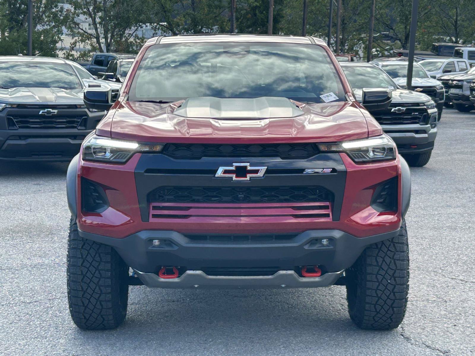 New 2026 Chevrolet Colorado ZR2 w/ Technology Package AWD/4WD image 2