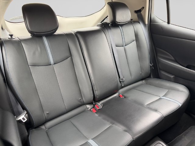 Used 2018 Nissan Leaf SL w/ SL Technology Package FWD image 18