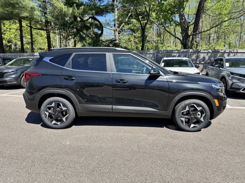 New 2026 Kia Seltos EX AWD/4WD image 2