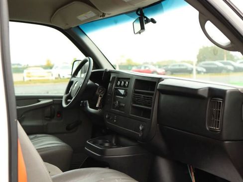 Used 2013 Chevrolet Express 2500 image 39