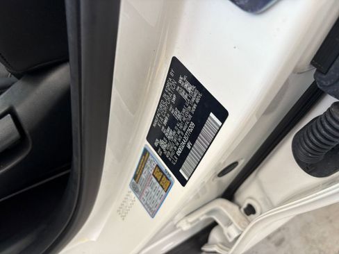 Used 2025 Kia Seltos S image 31