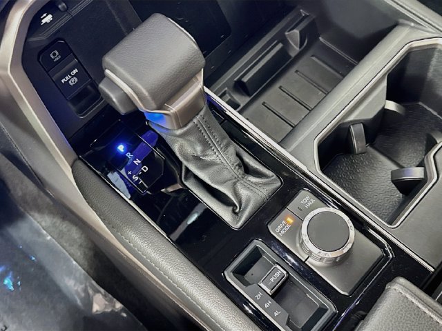 Used 2024 Toyota Tundra Limited AWD/4WD image 17