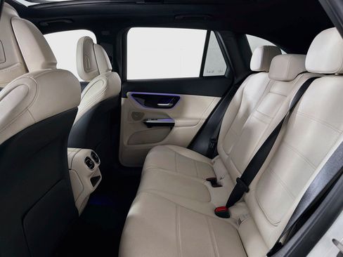 Certified 2026 Mercedes-Benz GLC 300 image 9