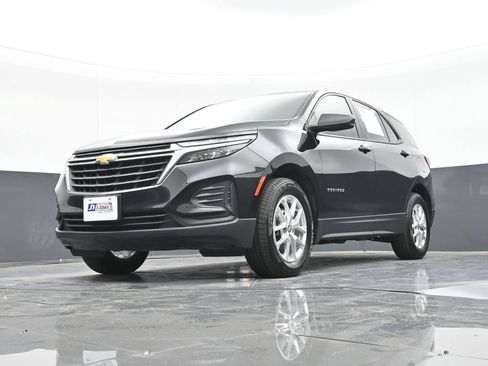 Used 2024 Chevrolet Equinox LS AWD/4WD image 46