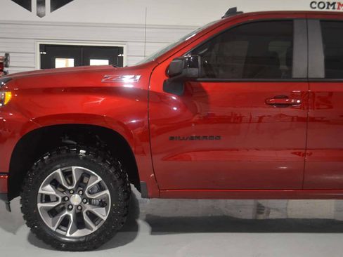 Used 2021 Chevrolet Silverado 1500 RST w/ Z71 Off-Road Package image 5
