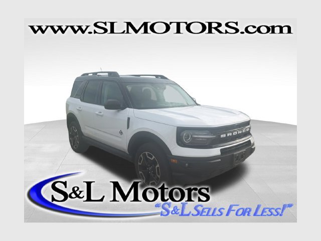 Used 2022 Ford Bronco Sport Outer Banks w/ Tech Package AWD/4WD image 1