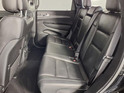 Used 2021 Jeep Grand Cherokee Limited image 25