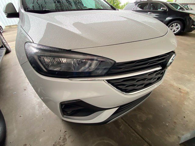 Used 2022 Buick Encore GX Select w/ Experience Buick Package AWD/4WD image 2