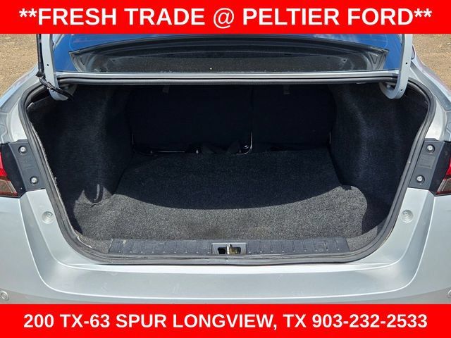 Used 2023 Nissan Versa SR w/ Trunk Package FWD image 9