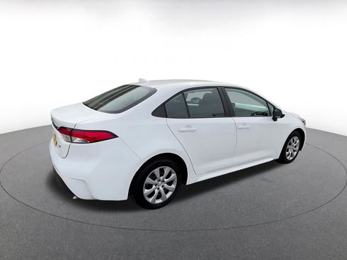 Used 2025 Toyota Corolla LE image 15