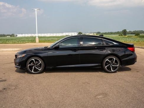 Used 2020 Honda Accord Sport image 4