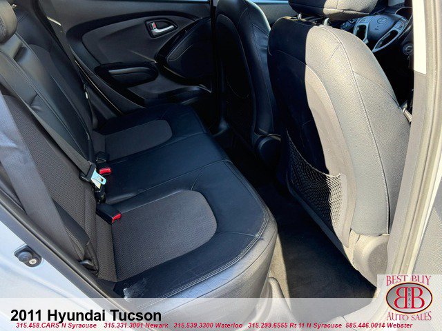 Used 2011 Hyundai Tucson GLS FWD image 15