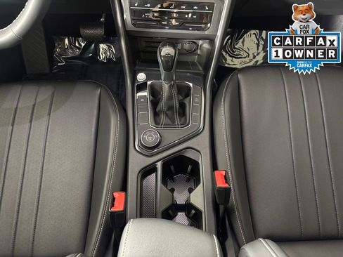 Used 2024 Volkswagen Tiguan SE image 23
