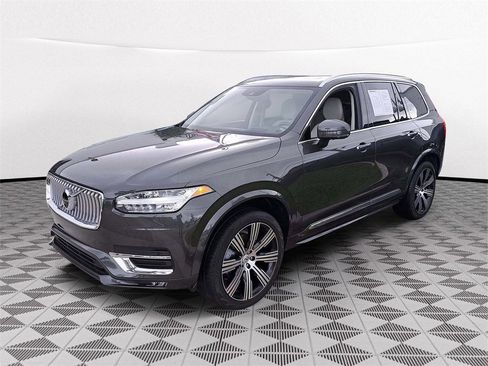 Used 2022 Volvo XC90 T6 Inscription w/ Advanced Package image 3