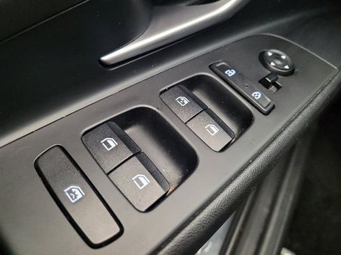 Used 2023 Hyundai Elantra SEL w/ Convenience Package image 27