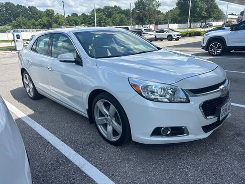 Used 2015 Chevrolet Malibu LTZ FWD image 2