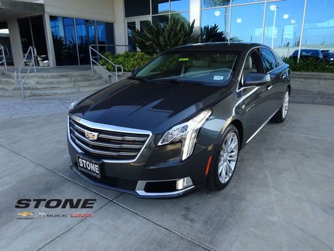 Used 2019 Cadillac XTS Luxury w/ Driver Awareness Package image 3