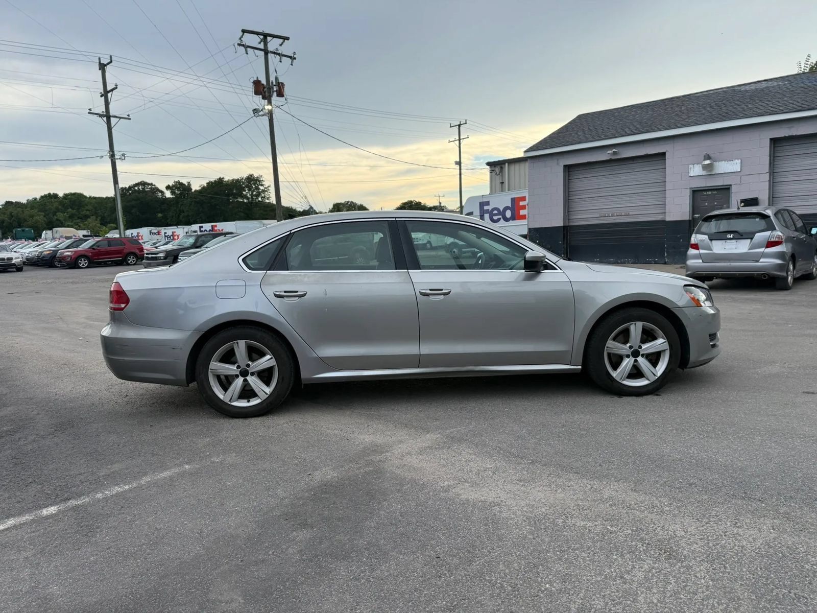 Used 2013 Volkswagen Passat 2.5 SE FWD image 1