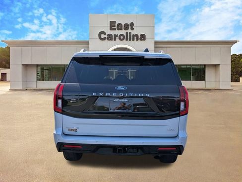Used 2025 Ford Expedition Max Active AWD/4WD image 4