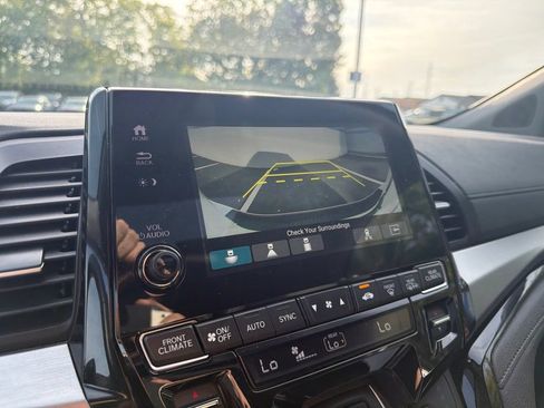 Used 2024 Honda Odyssey Touring image 32