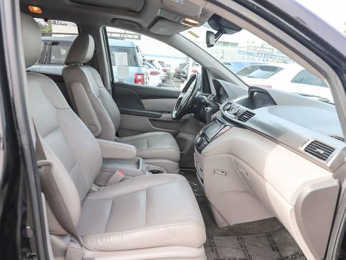 Used 2016 Honda Odyssey Touring image 18