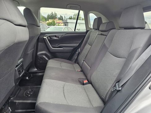 Used 2022 Toyota RAV4 XLE w/ XLE Grade Weather Package AWD/4WD image 18