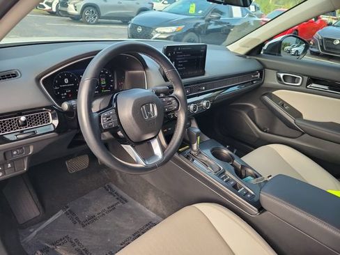 Used 2024 Honda Civic Touring image 16