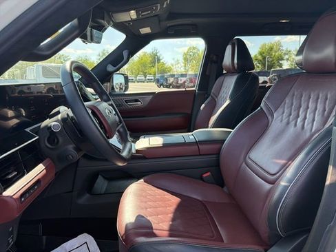 Used 2025 INFINITI QX80 Autograph AWD/4WD image 38