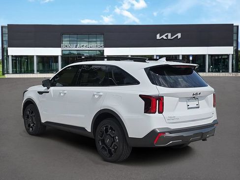 Certified 2024 Kia Sorento SX AWD/4WD image 3