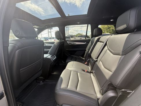 Used 2025 Cadillac XT6 Luxury w/ LPO, Floor Liner Package AWD/4WD image 28